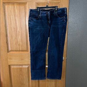 Silver Jeans Suki Capri in Dark Blue